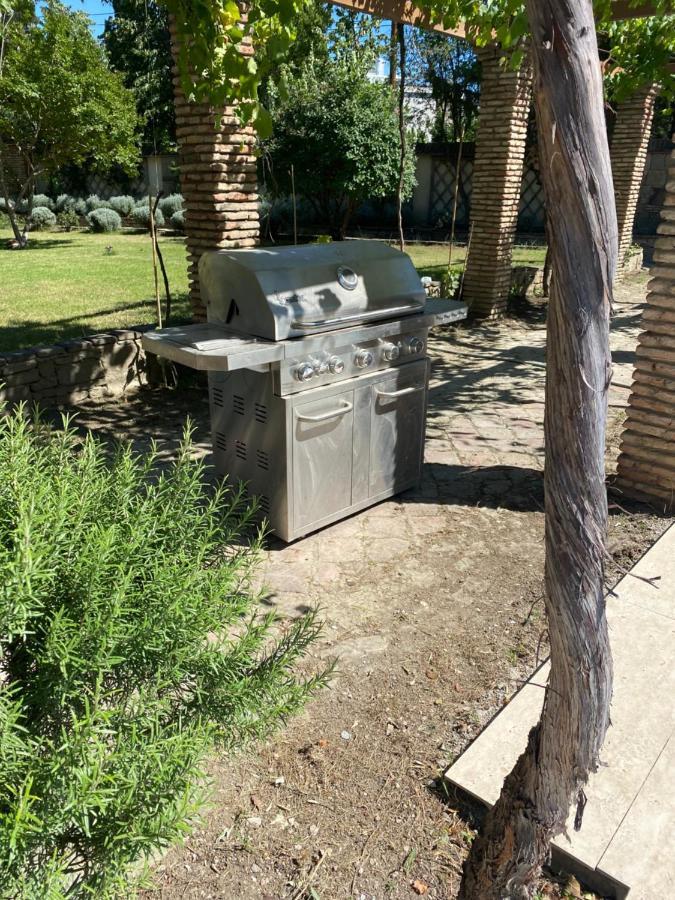 Villa Rare House With Garden Tbilisi Esterno foto