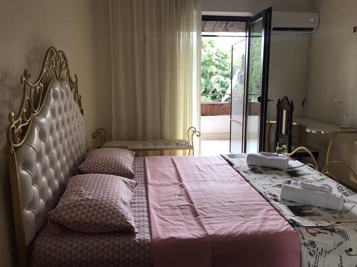 Villa Rare House With Garden Tbilisi Esterno foto